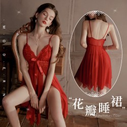 【情趣內(nèi)衣】霏慕下擺多片開(kāi)衩花瓣睡裙7834